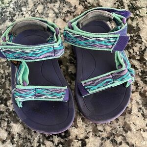 Teva Hurricane XL 2 sandal, teal-purple, toddler size 6